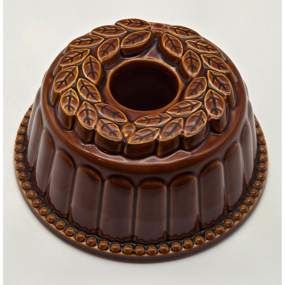 Vintage Brown Ceramic Bundt Cake Mold Pan Leaf Wreath Glazed Pottery Baking Dish